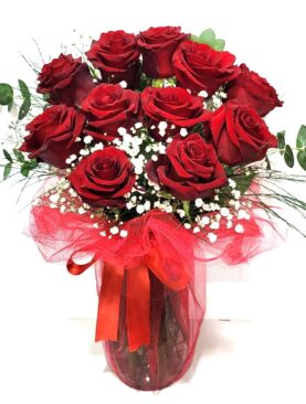 11 kırmızı gül vazo