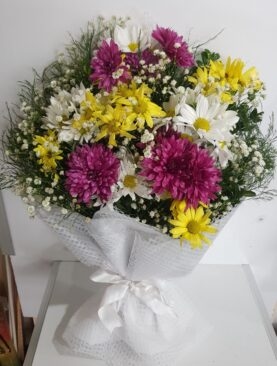 renkli papatya buket