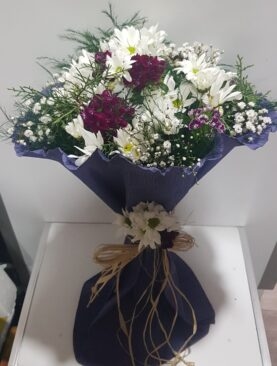 beyaz papatya renkli hüsnüyusuf buket