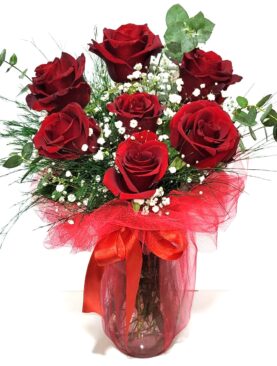 7 kırmızı gül vazo