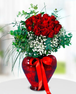20 kırmızı gül kalp vazo