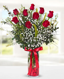 9 kırmızı gül vazo