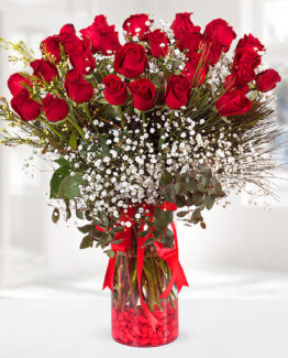 30 kırmızı gül vazo